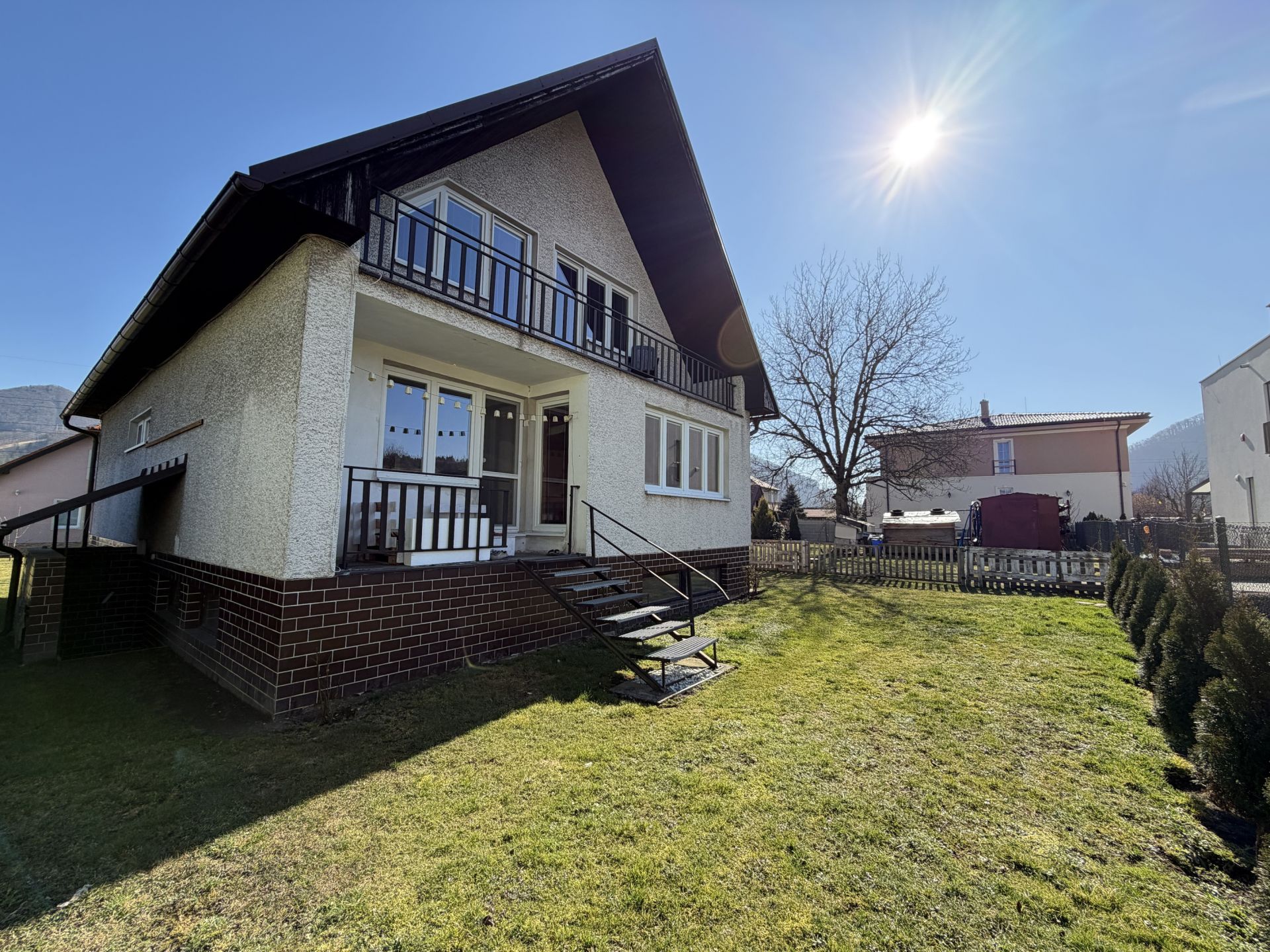 5-izbový rodinný dom s rovinatým pozemkom, Rudina