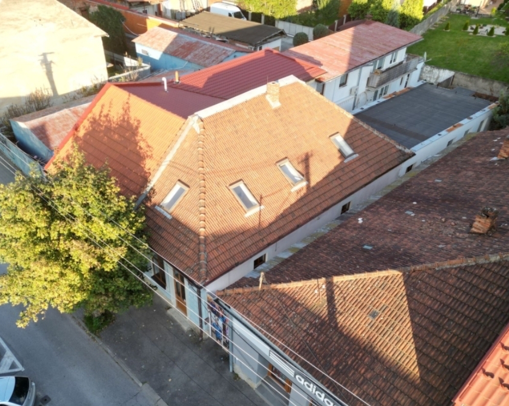 - Predané - Dom na podnikanie alebo bývanie v centre Kysuckého Nového Mesta