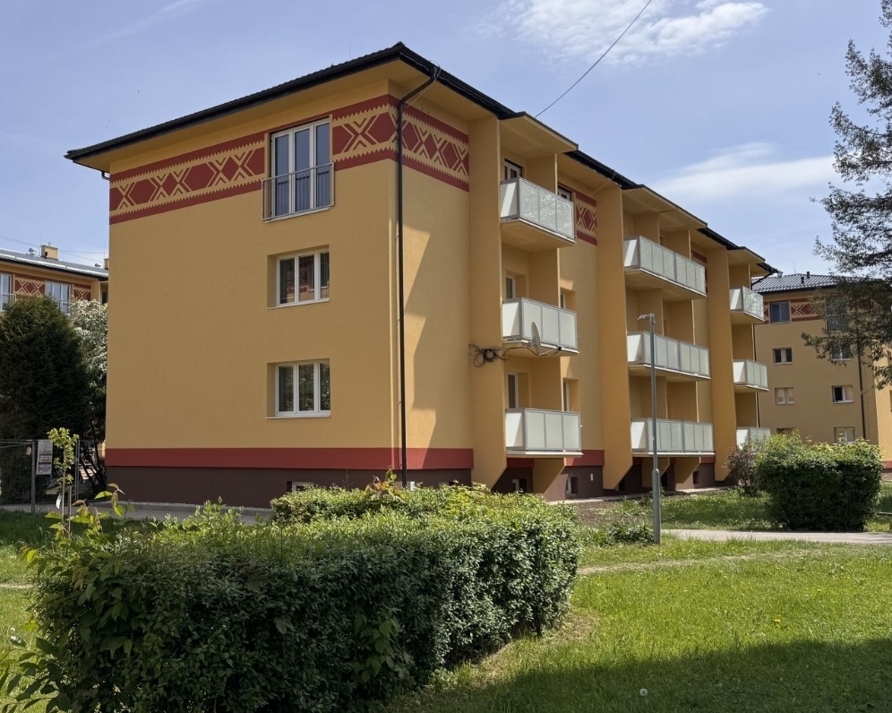 - Vypredaný - projekt Murgašova 690 - Nadstavba 4 nových bytov v Kysuckom Novom Meste